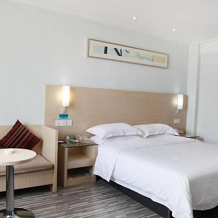 City Comfort Inn Wuhan Caidian Square Экстерьер фото